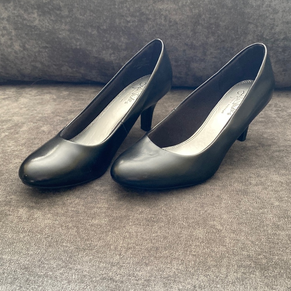 Life Stride soft system black heeled pump shoe size 8W